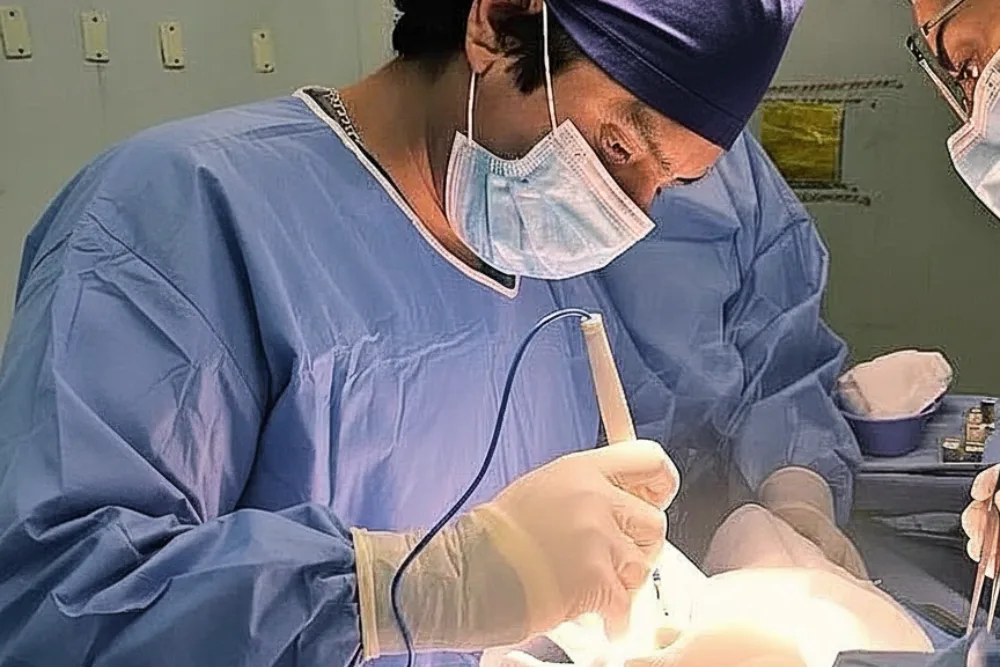 Plastia umbilical con colocación de malla